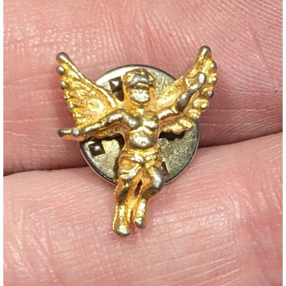 Vintage Minimalist Guardian Angel Gold Tone Lapel Pin - Picture 5 of 6